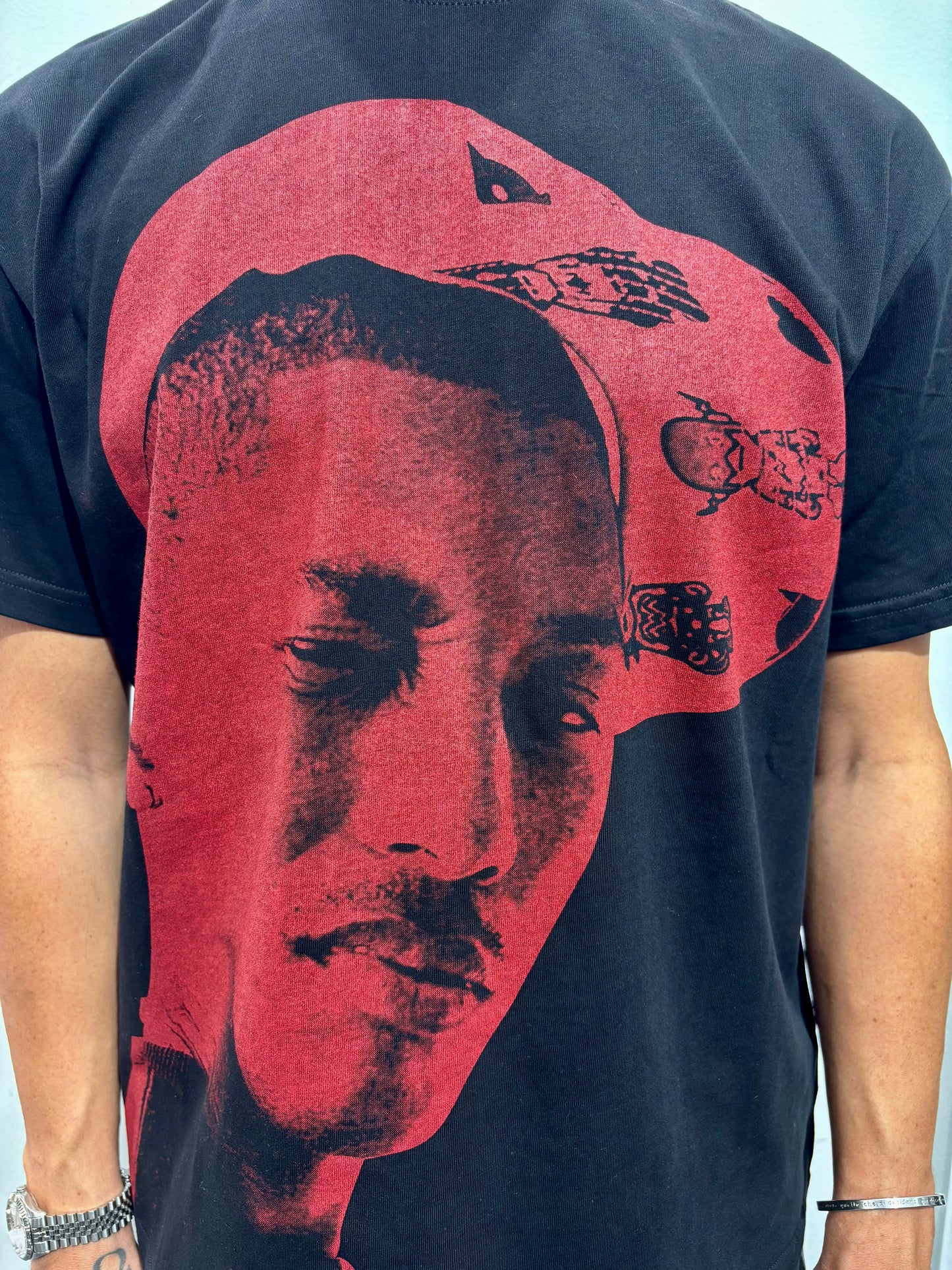 T-shirt gang