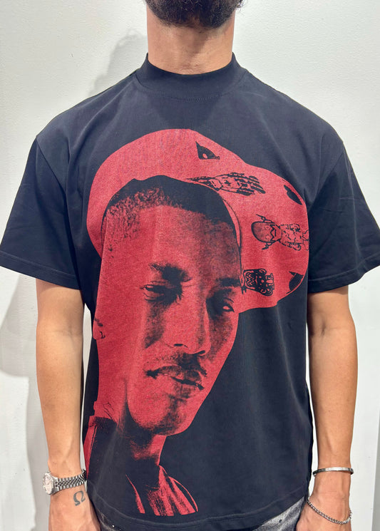 T-shirt gang