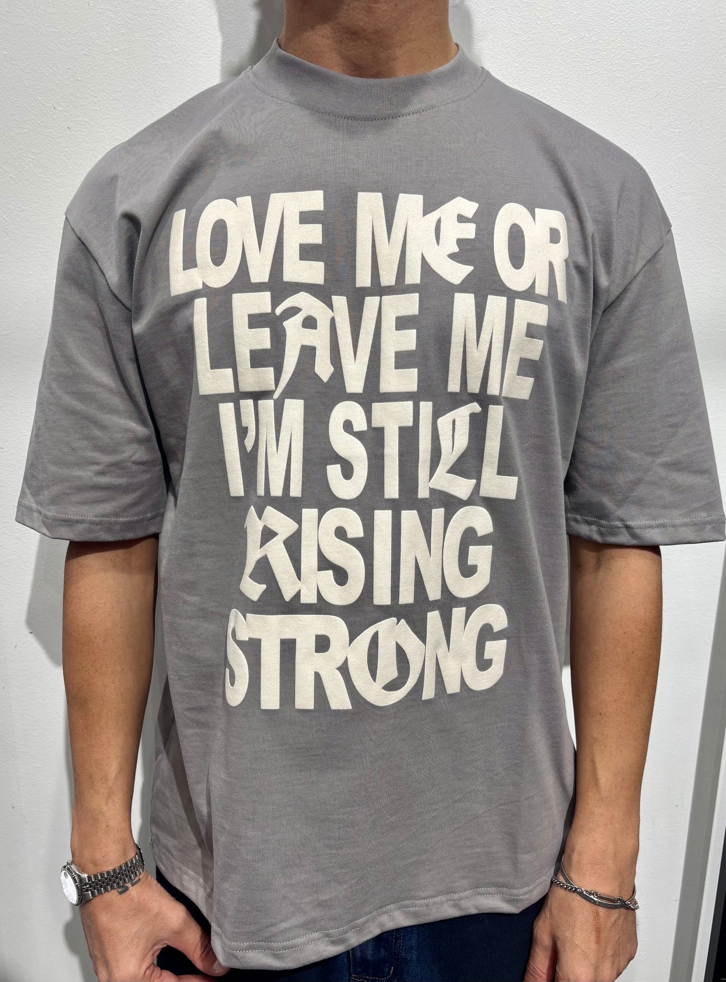 T shirt public